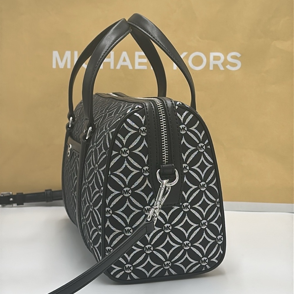 MICHAEL KORS JST TRAVEL MEDIUM DUFFLE SATCHEL SHOULDER CROSSBODY BAG MK BLACK - Picture 6 of 13